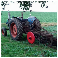 Matthew Hutching's Fordson Major